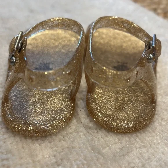 NWOT GOLD SPARKLE JELLY SANDALS - SIZE 6-12M - Picture 3 of 7
